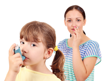 Con la ley antitabaco acuden menos niños al hospital con crisis de asma y parecen nacer menos niños prematuros